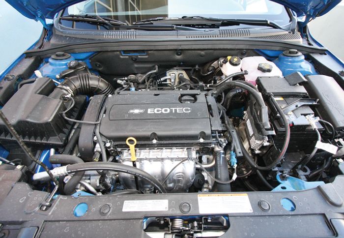 Ο αναβαθμισμένος Ecotec κινητήρας
των 124 ίππων παρουσιάζεται ρυθμος στις χαμηλές στροφές και αποδίδει καλύτερα από τις μεσαίες και άνω.